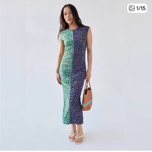 LISA SAYS GAH Lina midi colorblock ruched floral midi dress